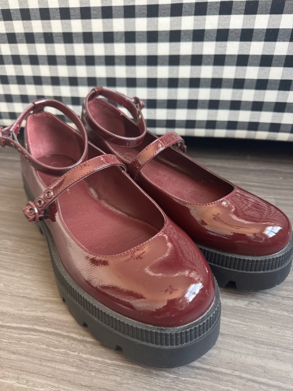 Jessica Simpson Burgundy Patent Mary Jane Chunky Sole Flats